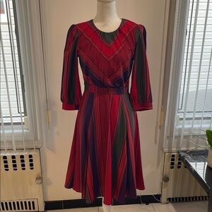 NWOT Elegant Red and Green Patterned Dress SIZE XS